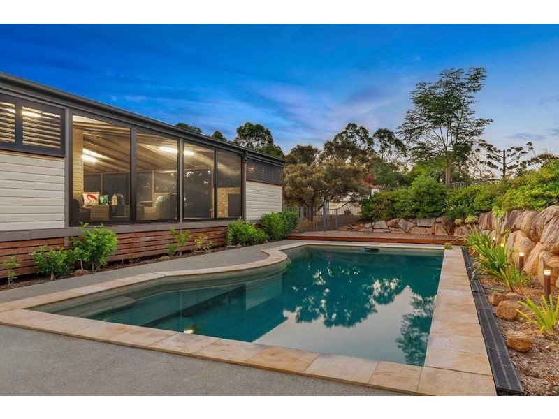 5 Burton Lane, Samford Valley QLD 4520