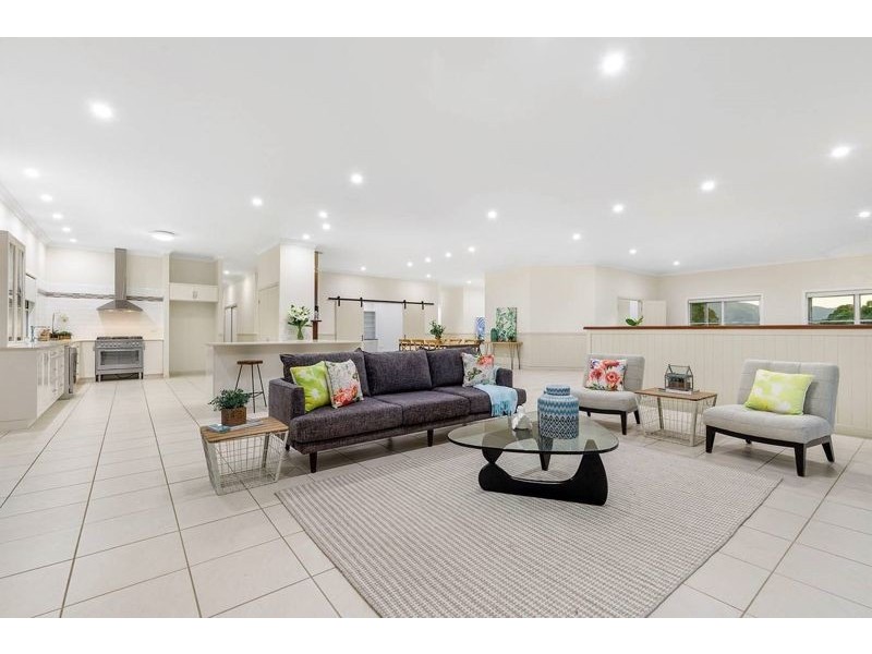 5 Burton Lane, Samford Valley QLD 4520