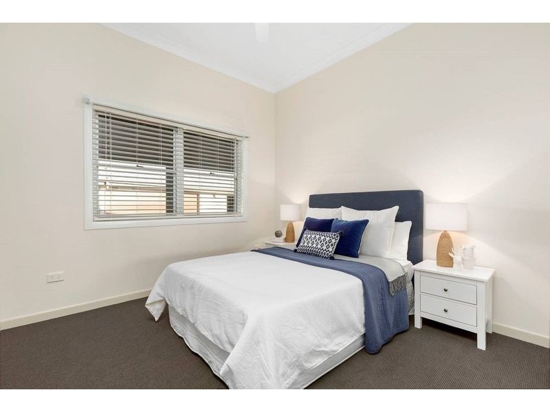 5 Burton Lane, Samford Valley QLD 4520