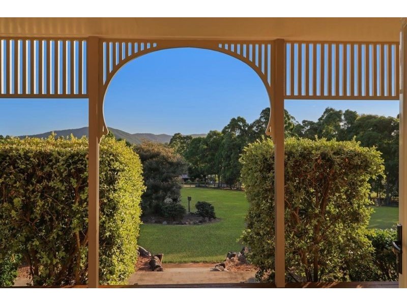 5 Burton Lane, Samford Valley QLD 4520