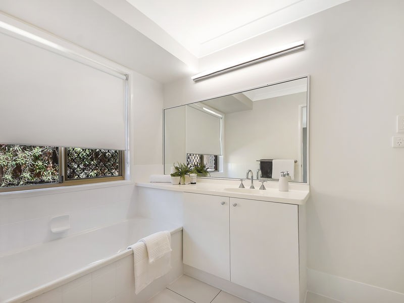 9 Gilford Crescent, Albany Creek QLD 4035