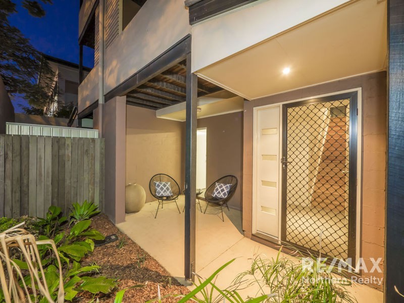 22 Seabrook St, Kedron QLD 4031