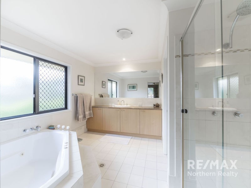 16 Willem Drive, Draper QLD 4520