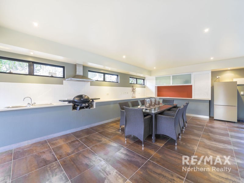 16 Willem Drive, Draper QLD 4520