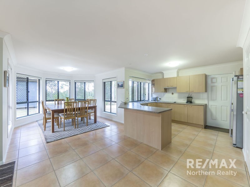 16 Willem Drive, Draper QLD 4520