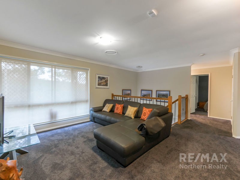 16 Willem Drive, Draper QLD 4520