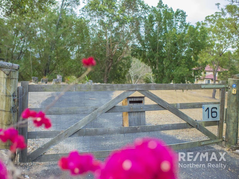 16 Willem Drive, Draper QLD 4520