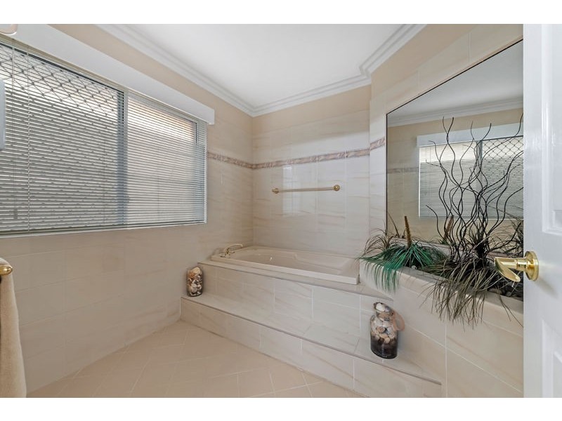 10 Salim Court, Carseldine QLD 4034