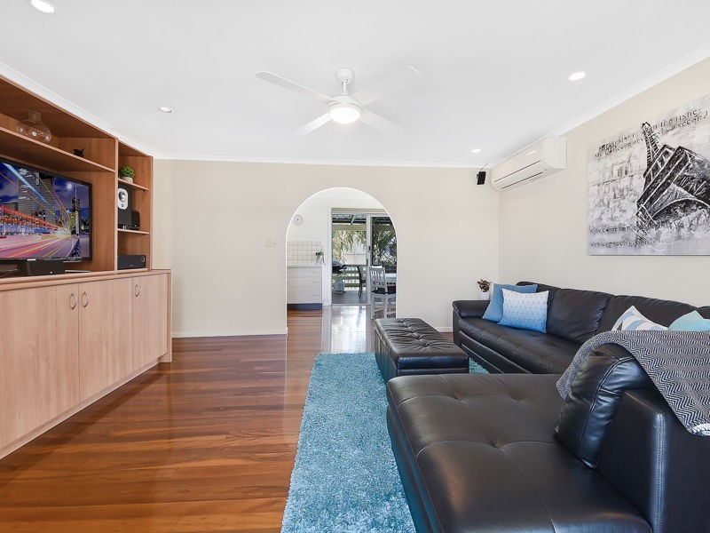 11 Waratah Street, Albany Creek QLD 4035