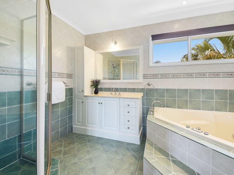 11 Waratah Street, Albany Creek QLD 4035