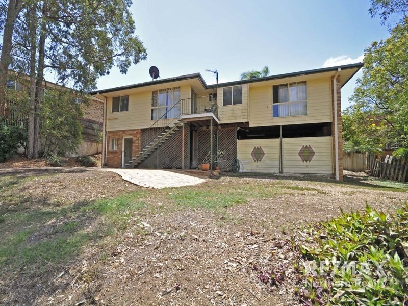 13 Langley Place, Albany Creek QLD 4035