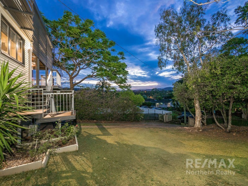 28 Violet Street, Everton Hills QLD 4053
