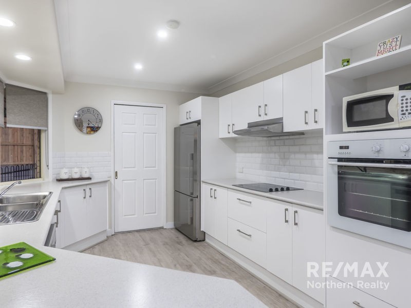 34 Pascali Cres, Eatons Hill QLD 4037