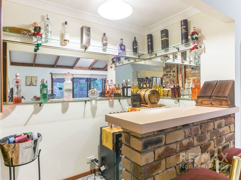 12 Hylacola Drive, Albany Creek QLD 4035