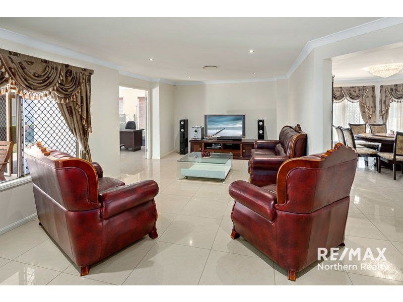 3 Cerbaia Close, Bridgeman Downs QLD 4035