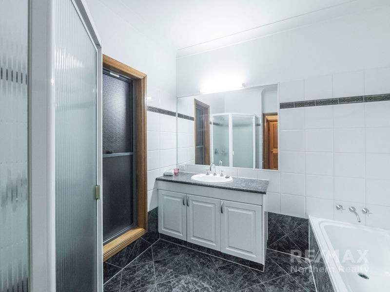 1 Meyumi Court, Albany Creek QLD 4035