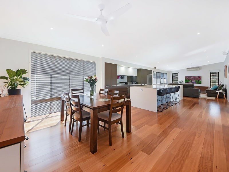 7 Diorama Court, Eatons Hill QLD 4037