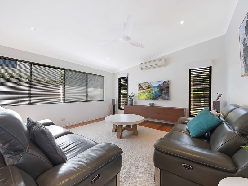 7 Diorama Court, Eatons Hill QLD 4037