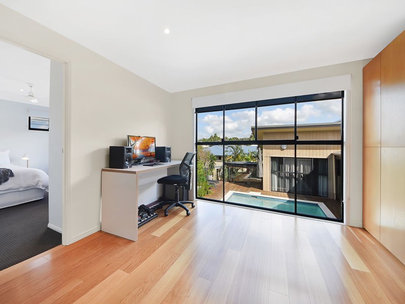 7 Diorama Court, Eatons Hill QLD 4037