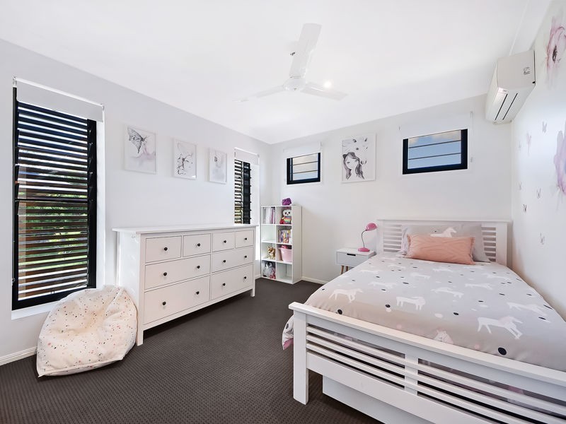 7 Diorama Court, Eatons Hill QLD 4037