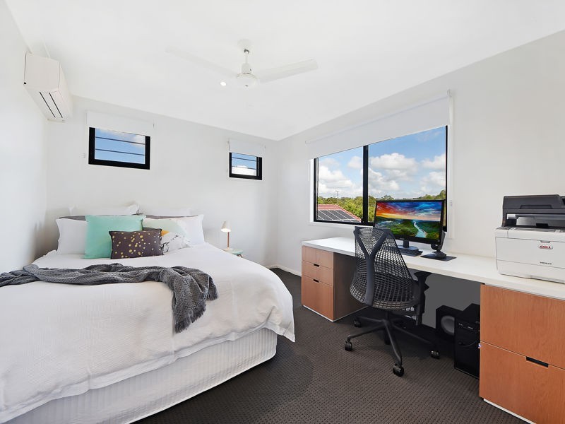 7 Diorama Court, Eatons Hill QLD 4037