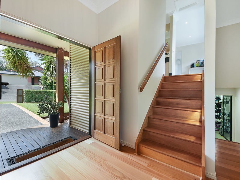 7 Diorama Court, Eatons Hill QLD 4037