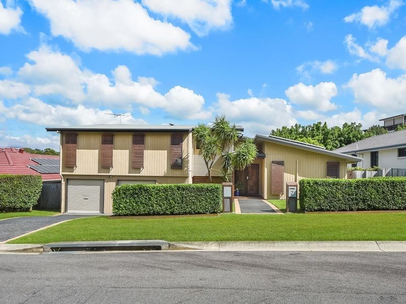 7 Diorama Court, Eatons Hill QLD 4037