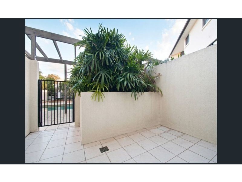 21/138 High Street, Southport QLD 4215