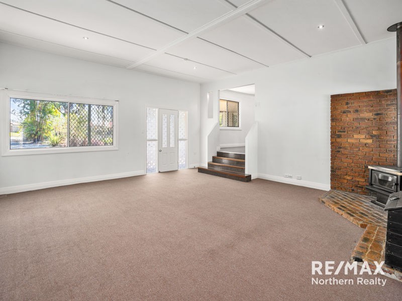 17 Gordons Crossing Road East, Joyner QLD 4500