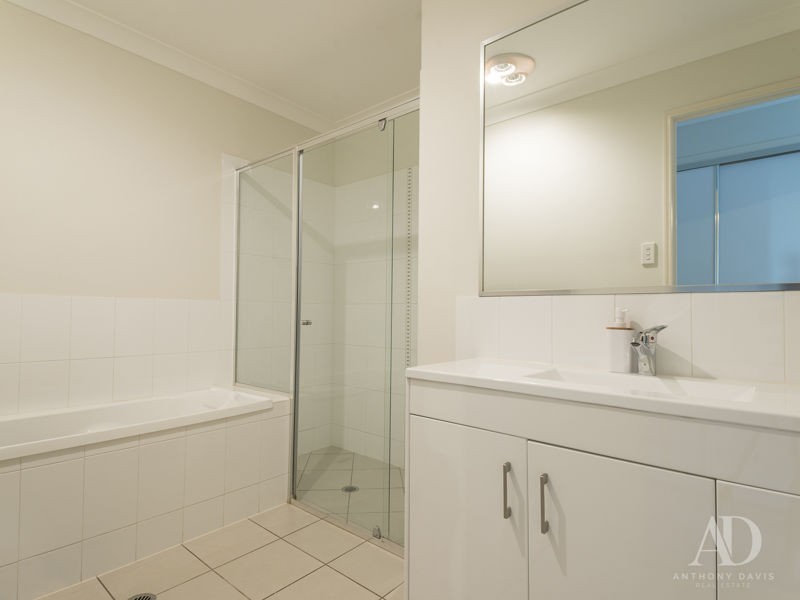 1&2/16 Rebecca Cr, Joyner QLD 4500