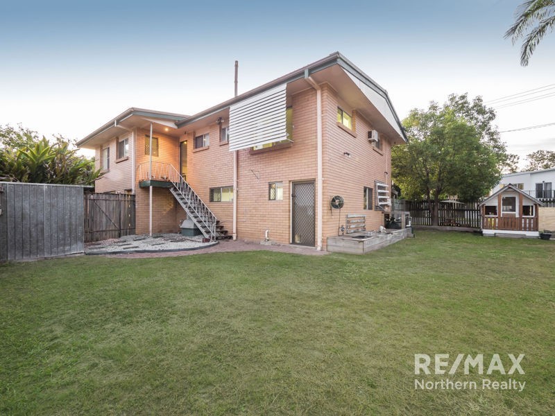 18 Bowen Avenue, Albany Creek QLD 4035