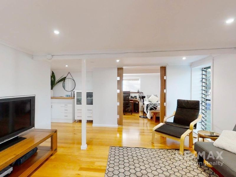 18 Bowen Avenue, Albany Creek QLD 4035