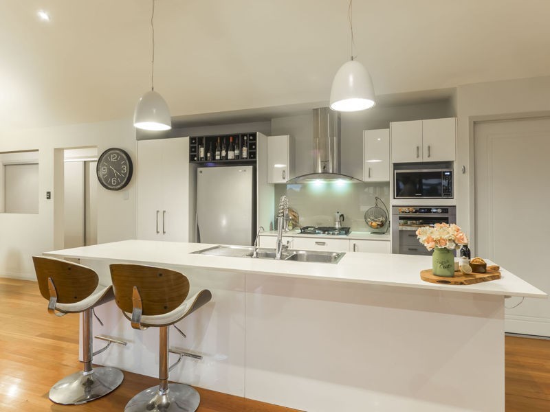 27 Brigadoon Crescent, Eatons Hill QLD 4037