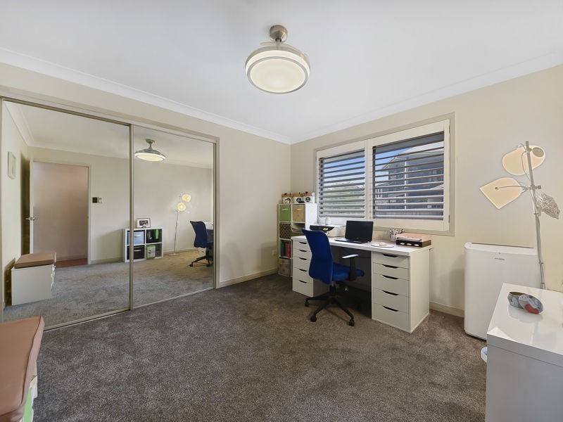 27 Brigadoon Crescent, Eatons Hill QLD 4037