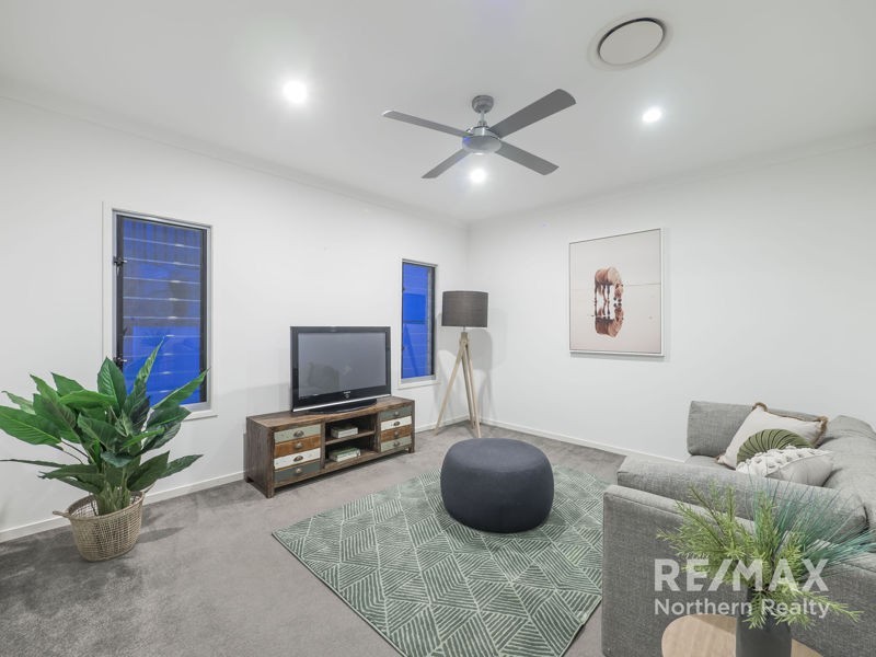 10 Bend Court, Eatons Hill QLD 4037