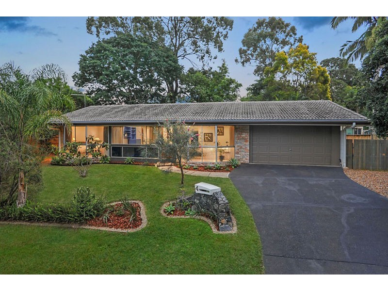 4 Caladenia Court, Everton Hills QLD 4053
