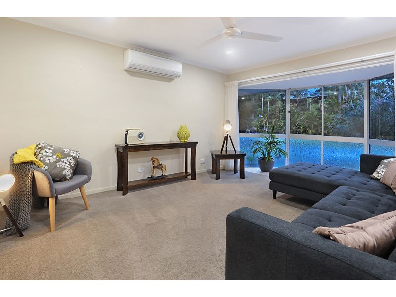 4 Caladenia Court, Everton Hills QLD 4053