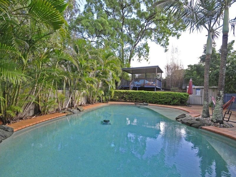 35 Snow Wood Drive, Eatons Hill QLD 4037
