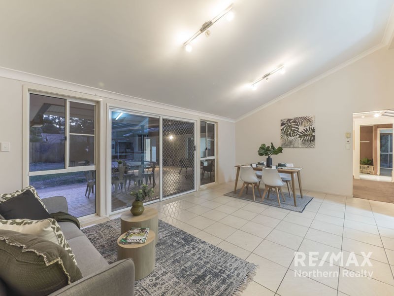 65 Cashmere Lane, Cashmere QLD 4500