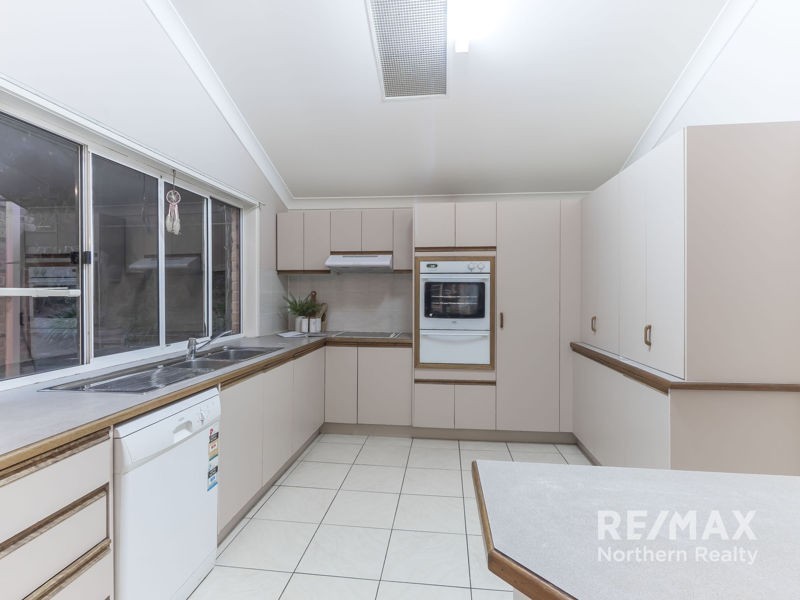 65 Cashmere Lane, Cashmere QLD 4500