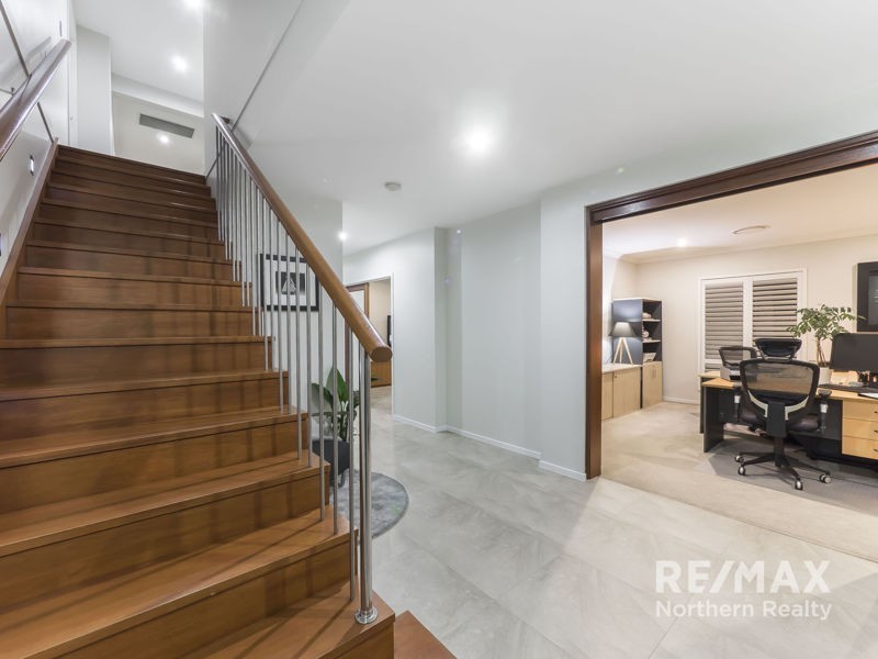 32 Swan Parade, Warner QLD 4500