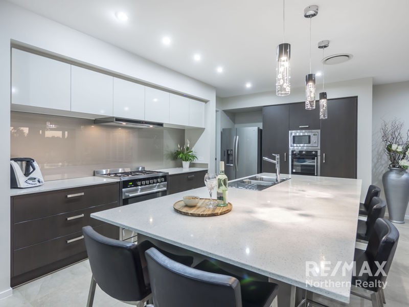 32 Swan Parade, Warner QLD 4500