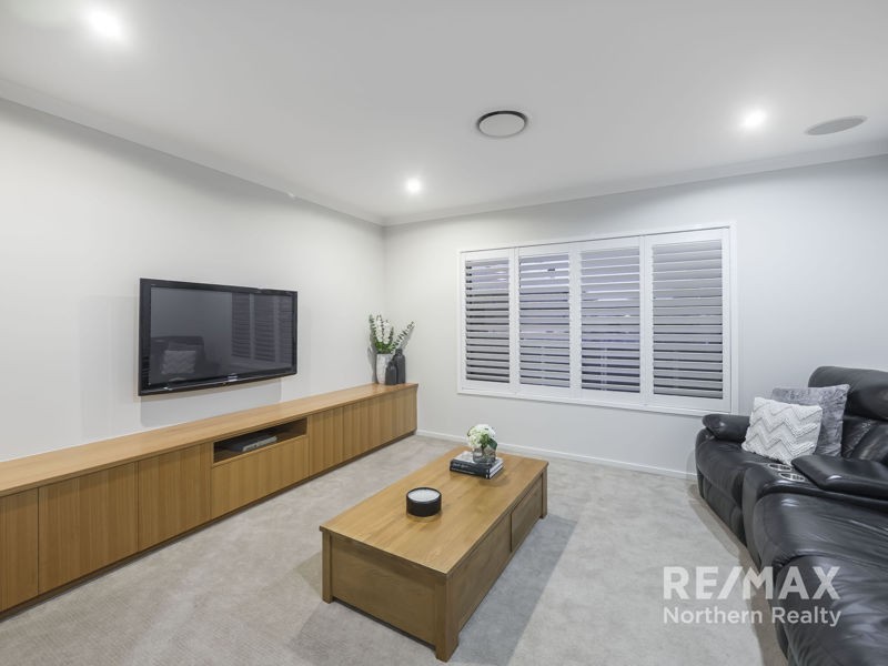 32 Swan Parade, Warner QLD 4500