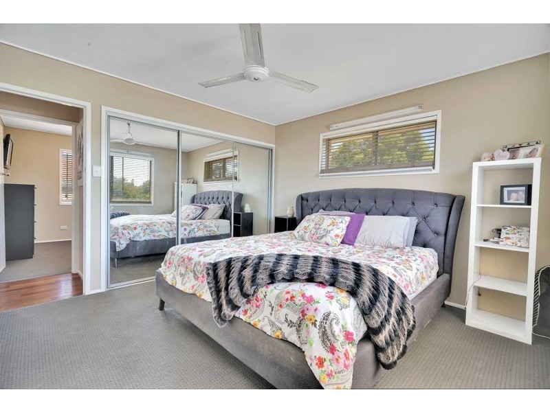 11 Tabulam Drive, Ferny Hills QLD 4055