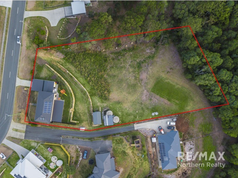 22 Hacker Rd, Cashmere QLD 4500