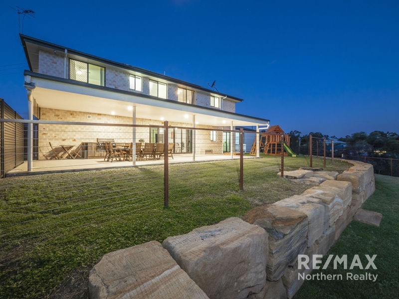 22 Hacker Rd, Cashmere QLD 4500