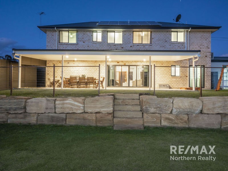 22 Hacker Rd, Cashmere QLD 4500