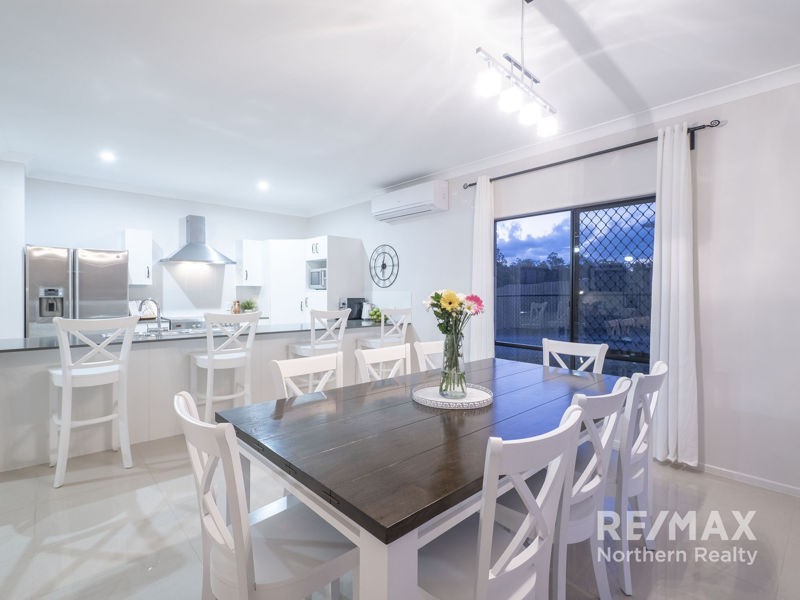 22 Hacker Rd, Cashmere QLD 4500