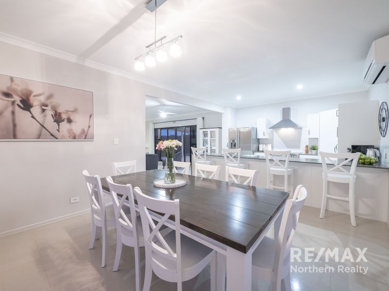 22 Hacker Rd, Cashmere QLD 4500