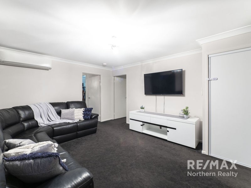 22 Hacker Rd, Cashmere QLD 4500